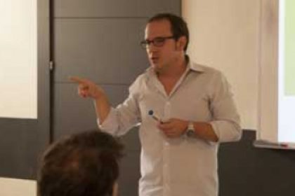 profesor-tracor-comunicacion-corporativa-hablando-sobre-bitcoin profesor tracor comunicacion corporativa hablando sobre bitcoin