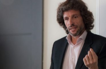 profesor tracor comunicacion