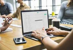 master en produccion de-contenidos audiovisuales multiplataforma guionista